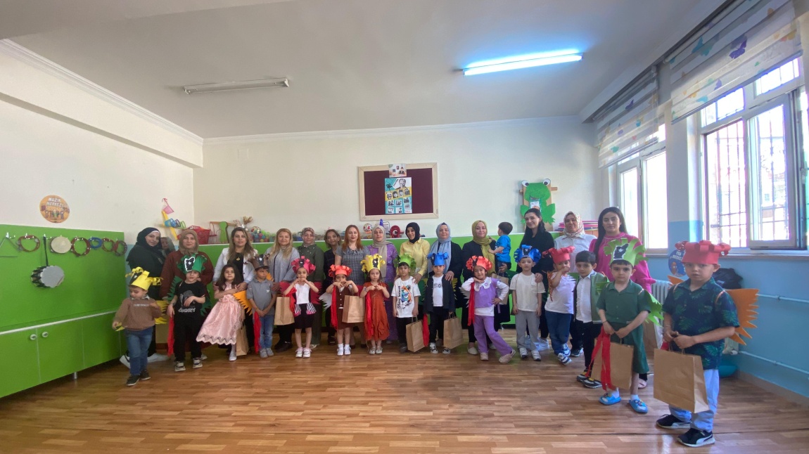 Anne Kalbim Seninle Atıyor